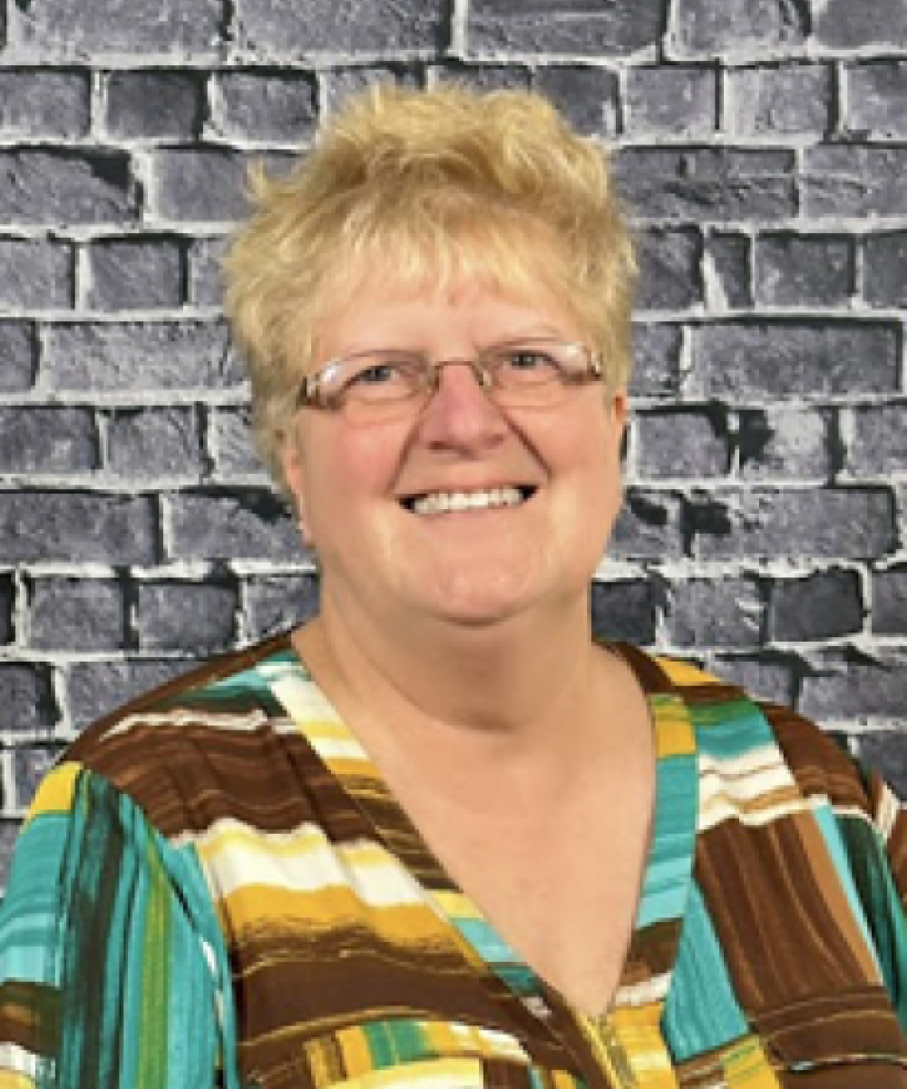 Deb Huffman headshot